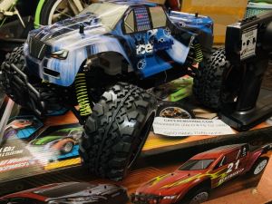 Monster truck Ice chạy xăng nitro 1/10 80km/h